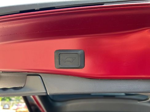 Used 2022 Toyota RAV4 XLE Premium FWD image 31