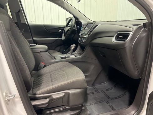 Certified 2024 Chevrolet Equinox LT image 8