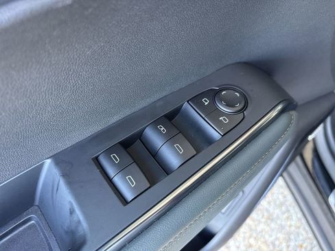 Certified 2025 GMC Acadia AT4 AWD/4WD image 23