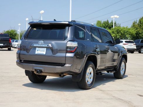 Used 2016 Toyota 4Runner SR5 AWD/4WD image 7