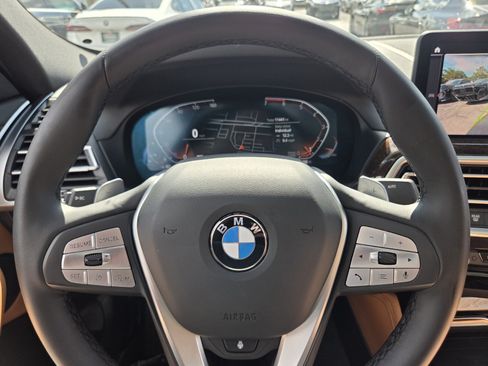 Used 2025 BMW X4 xDrive30i AWD/4WD image 27