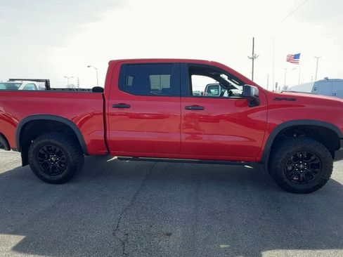 Used 2023 Chevrolet Silverado 1500 ZR2 w/ Technology Package image 9