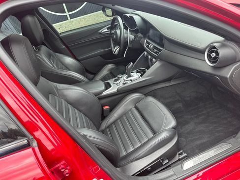 Used 2022 Alfa Romeo Giulia Veloce AWD/4WD image 65