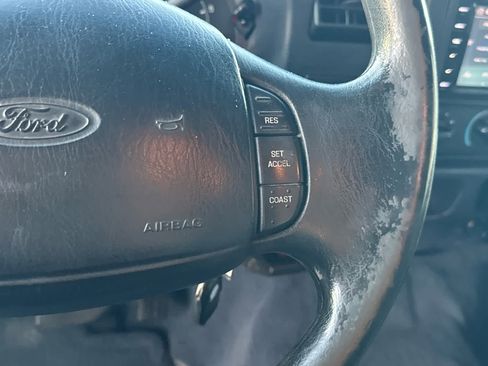 Used 2001 Ford F250 XLT image 14