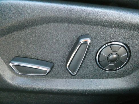 Used 2018 Ford Explorer Limited w/ Equipment Group 301A image 27