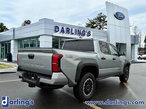 Used 2024 Toyota Tacoma TRD Off-Road image 5