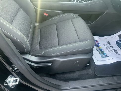 Used 2025 Chevrolet Traverse LT image 29