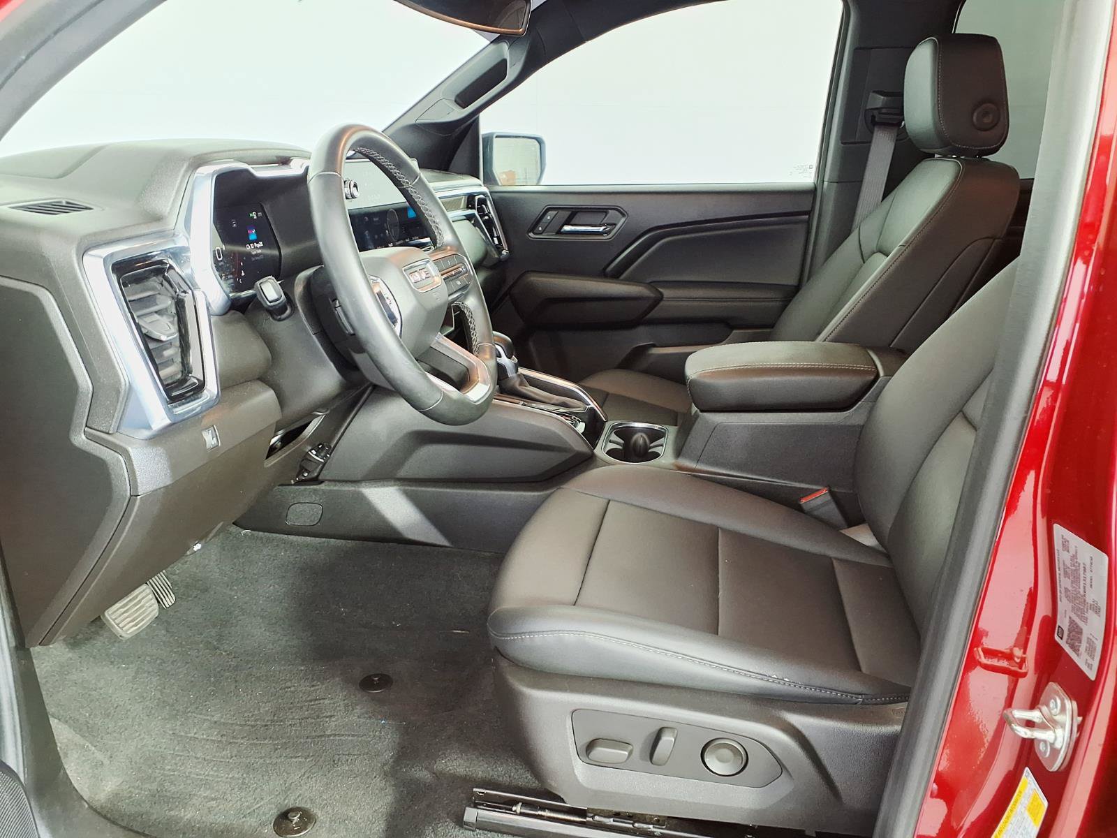 Used 2024 GMC Canyon Elevation w/ Elevation Premium Package RWD image 8