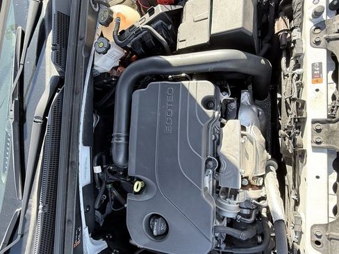 Used 2024 Chevrolet Malibu LT image 34