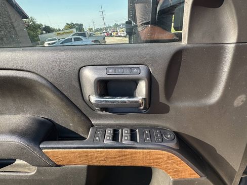 Used 2015 Chevrolet Silverado 1500 LTZ AWD/4WD image 15