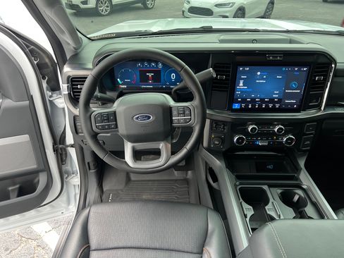 Used 2026 Ford F250 Lariat w/ Chrome Package AWD/4WD image 4