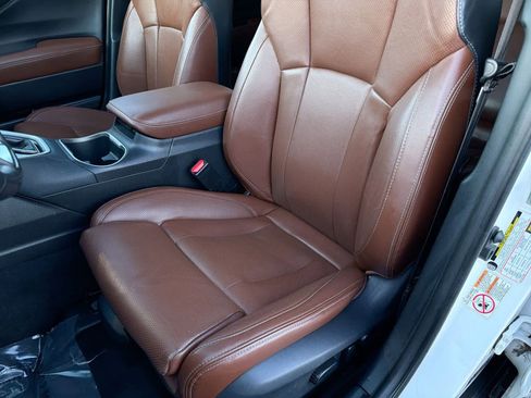 Used 2020 Subaru Outback Touring image 17