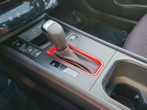 New 2026 Nissan Kicks SR w/ SR Premium Package image 10