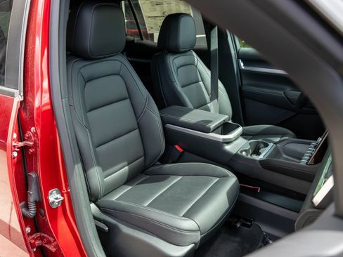 New 2026 GMC Terrain Elevation w/ Elevation Premium Package AWD/4WD image 9