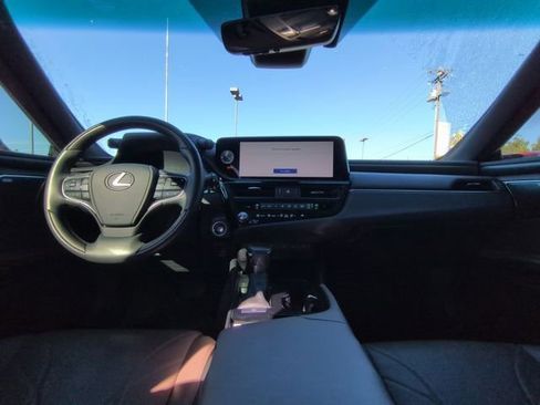 Used 2024 Lexus ES 350 Ultra Luxury image 2