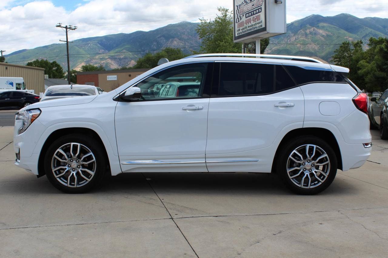 Used 2024 GMC Terrain Denali w/ Denali Premium Package AWD/4WD image 40