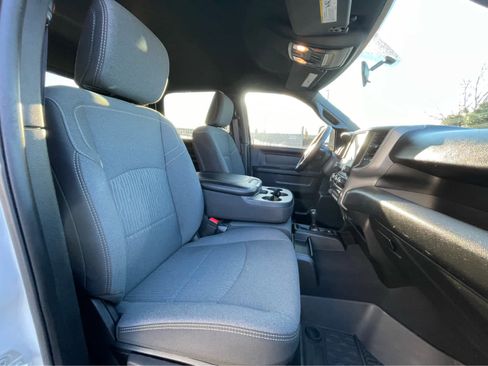 Used 2024 RAM 3500 Tradesman w/ Chrome Appearance Group image 27