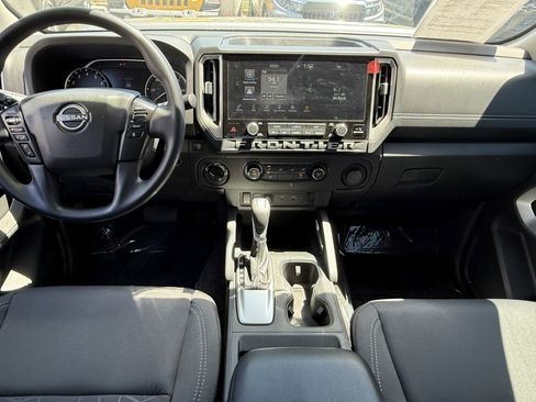 Used 2025 Nissan Frontier SV AWD/4WD image 20
