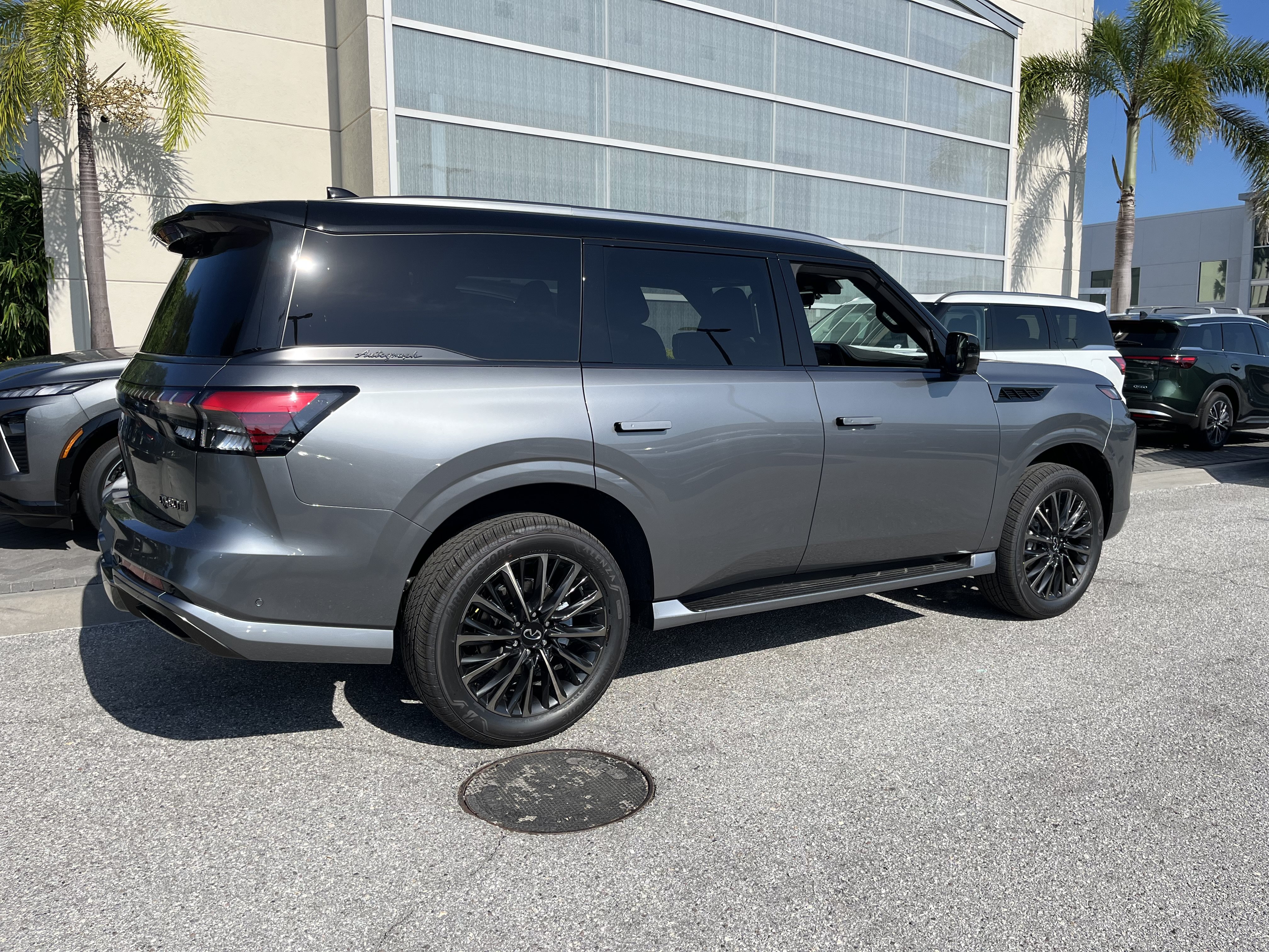 New 2027 INFINITI QX80 Autograph w/ Premium Cargo Package AWD/4WD image 5