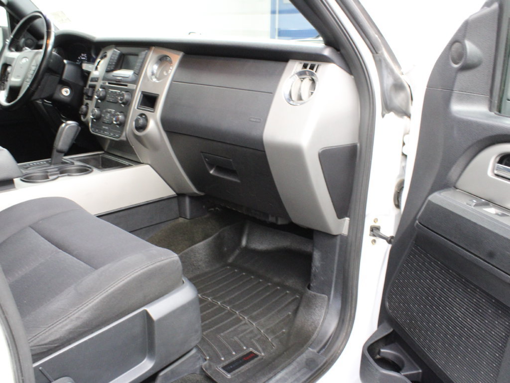 Used 2016 Ford Expedition XLT AWD/4WD image 30