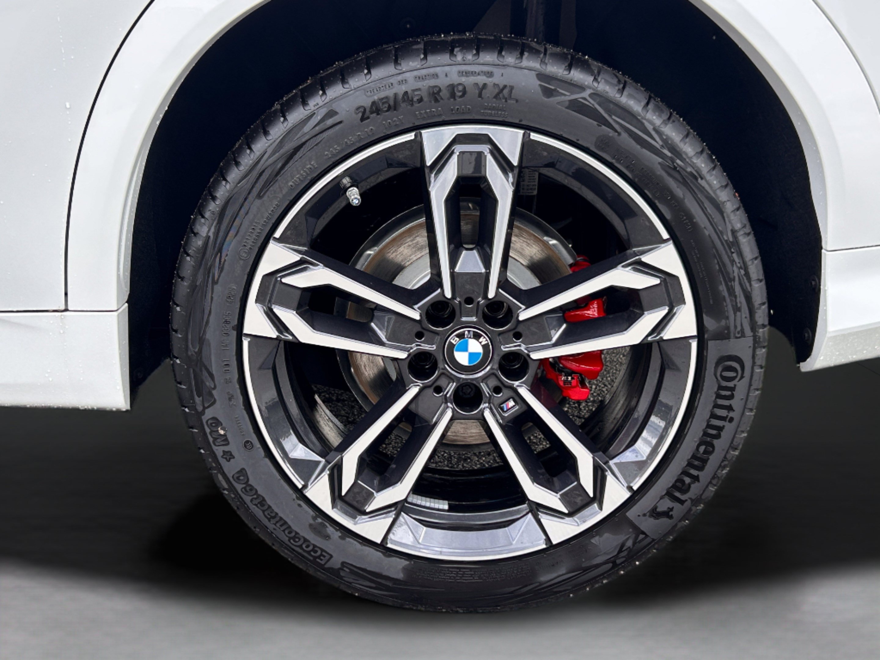 Used 2026 BMW X2 xDrive28i w/ Technology Package AWD/4WD image 35