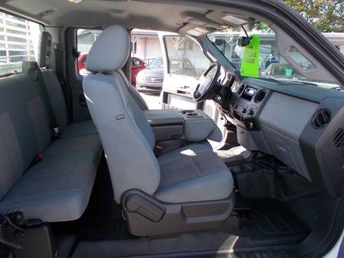 Used 2016 Ford F250 XL w/ Power Equipment Group image 7