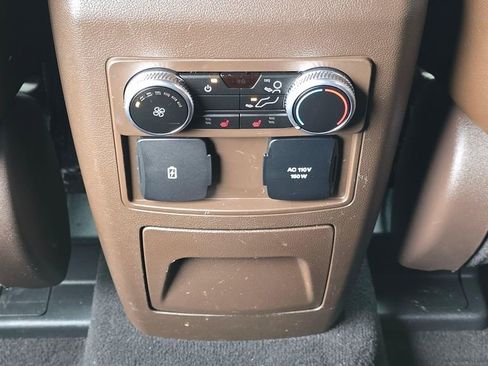 Used 2023 Ford Explorer King Ranch w/ Technology Package AWD/4WD image 18
