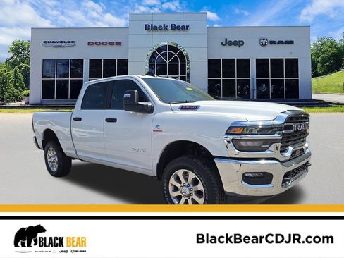 New 2026 RAM 2500 Big Horn AWD/4WD image 1