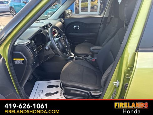 Used 2014 Kia Soul FWD image 11