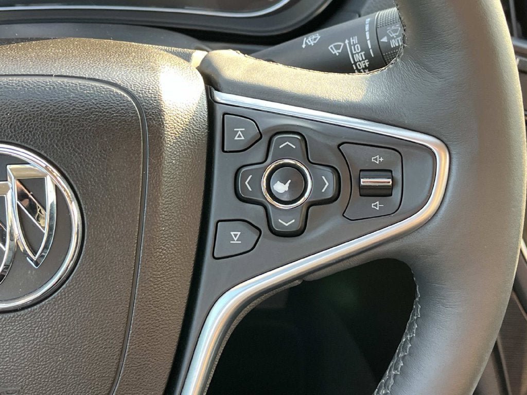 Used 2015 Buick Regal Premium FWD image 17