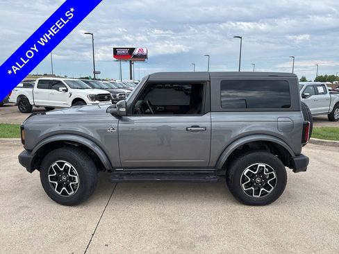 Used 2023 Ford Bronco Outer Banks AWD/4WD image 3