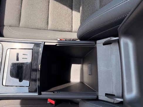 Used 2024 Chevrolet Traverse LT image 15