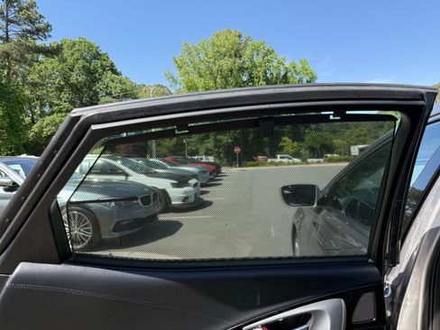 Used 2014 Hyundai Azera Limited w/ Option Group 02 FWD image 31