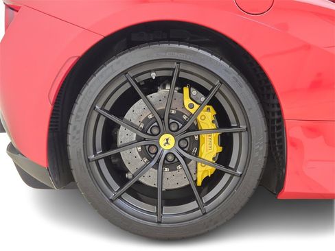 Used 2020 Ferrari F8 Tributo image 7
