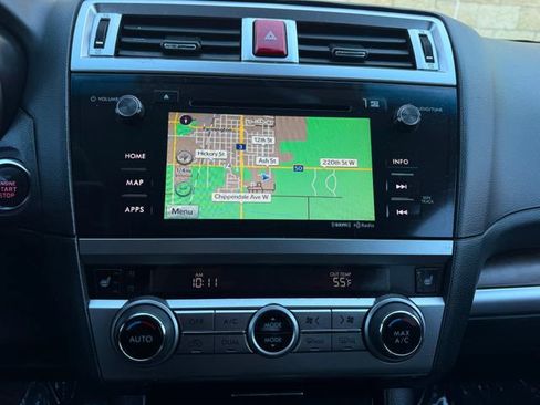 Used 2017 Subaru Outback 2.5i Limited image 9