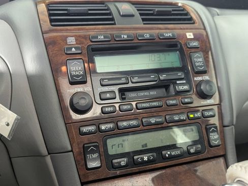 Used 2003 Toyota Avalon XLS FWD image 26
