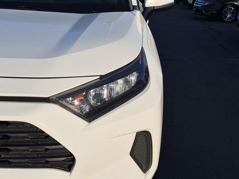 Used 2019 Toyota RAV4 LE w/ Carpet Mat Package AWD/4WD image 12