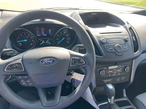 Used 2017 Ford Escape SE FWD image 10