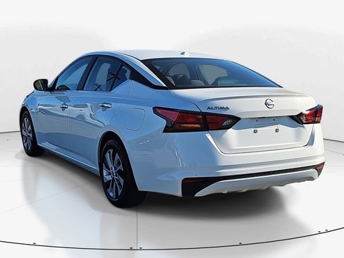 Used 2025 Nissan Altima 2.5 S image 7