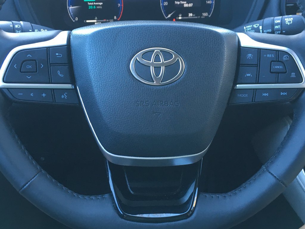 Used 2026 Toyota Grand Highlander AWD image 15