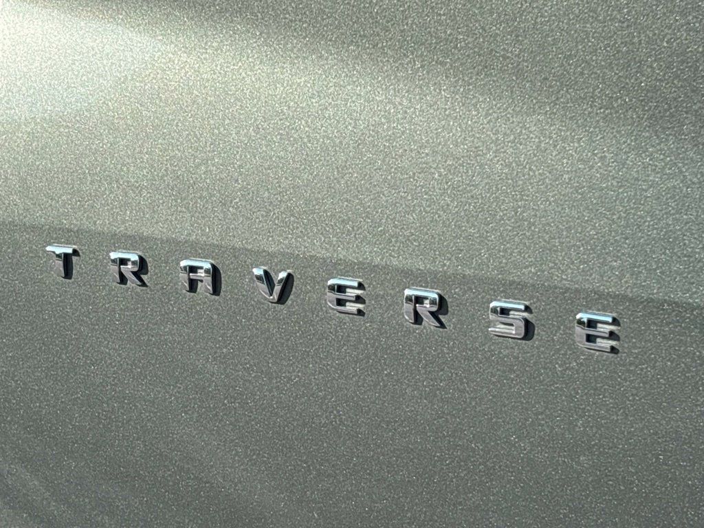 Used 2023 Chevrolet Traverse LT FWD image 21