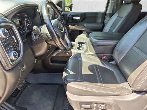 Used 2023 GMC Sierra 2500 Denali w/ Denali Black Diamond Edition AWD/4WD image 16