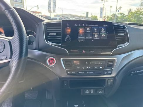 Used 2025 Honda Passport EX-L image 21