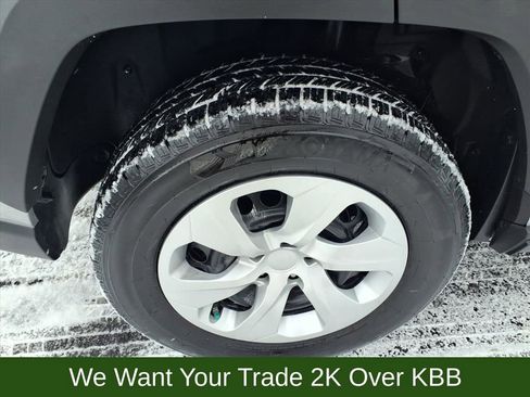 Used 2020 Toyota RAV4 LE image 17