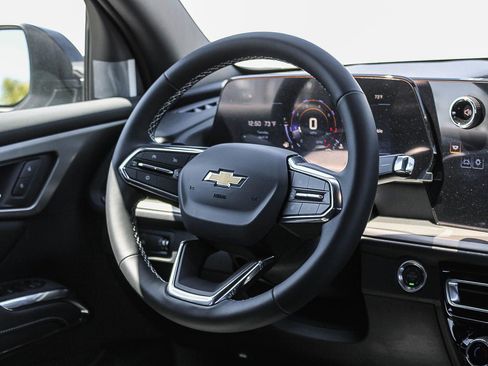 New 2026 Chevrolet Traverse LT w/ LPO, Floor Liner Package FWD image 14