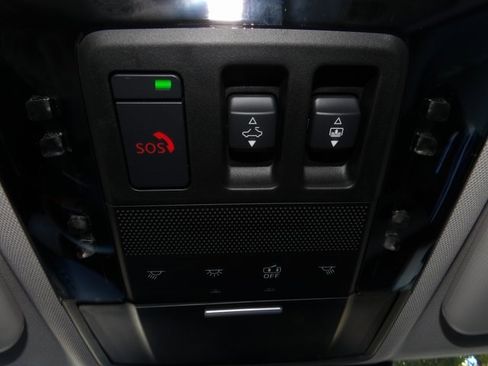 New 2025 Mitsubishi Outlander SE image 26