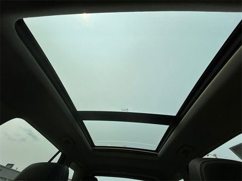 Used 2023 GMC Terrain Denali image 28