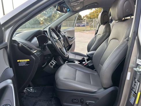 Used 2017 Hyundai Santa Fe Sport FWD image 20