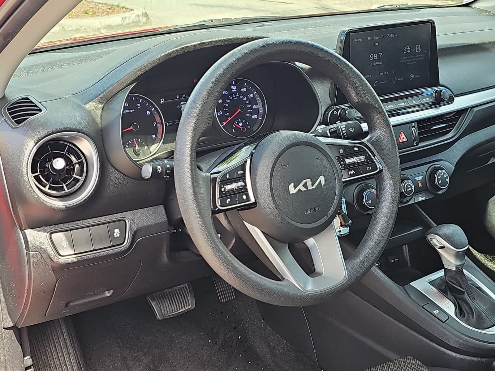 Used 2022 Kia Forte LXS FWD image 15