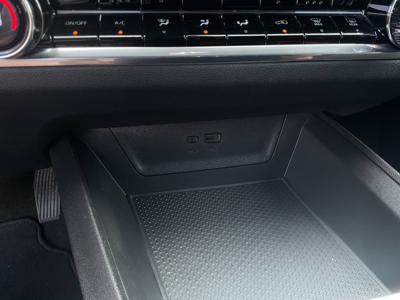 Used 2025 Chevrolet Equinox LT w/ Convenience Package II FWD image 24